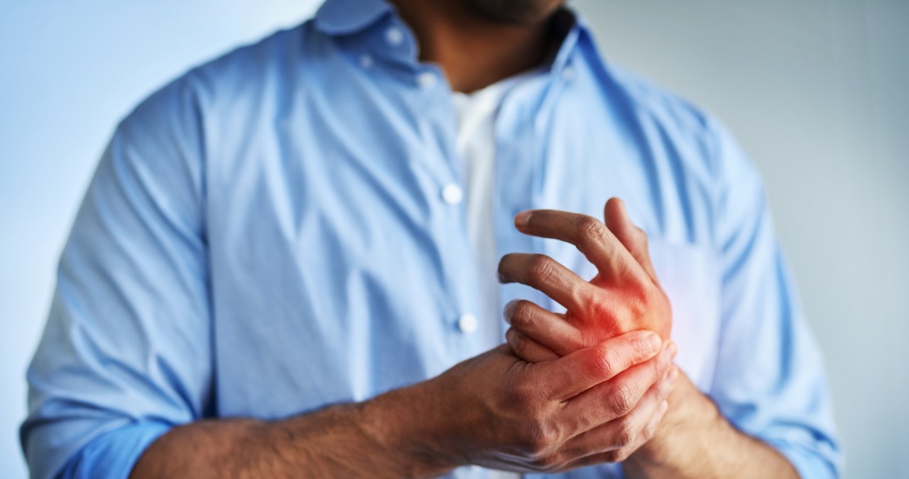 Strzelanie palcami - wszyscy to robią, ale czy to niebezpieczne?