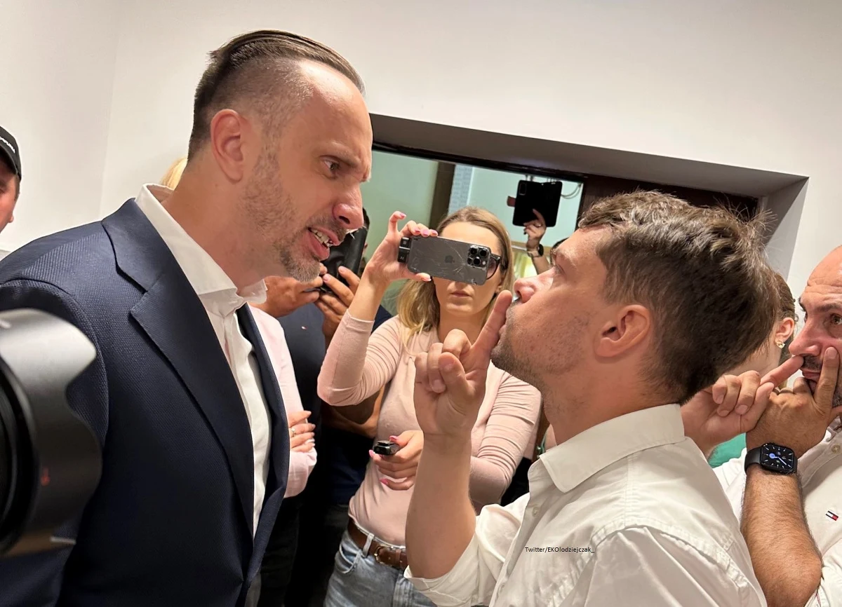 Działacze Agrounii weszli do ministerstwa rolnictwa, domagając się ujawnienia listy firm, które zarobiły na imporcie zboża z Ukrainy. W budynku doszło do napiętej rozmowy między wiceministrem Januszem Kowalskim a liderem organizacji. „Wypuścili na nas wściekłego Kowalskiego” – komentował Michał Kołodziejczak. Minister Robert Telus na konferencji prasowej po spotkaniu z Agrounią powiedział, że „jest otwarty” na rozmowy o problemach polskiego rolnictwa.