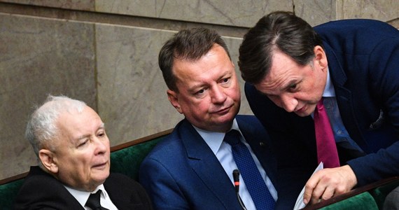 Senackie weto w sprawie komisji weryfikacyjnej do badania rosyjskich wpływów ląduje w koszu. Sejm głosami Prawa i Sprawiedliwości ponownie przyjął prezydencki projekt, który zmienia zasady działania - tego jeszcze nieistniejącego - zespołu.
