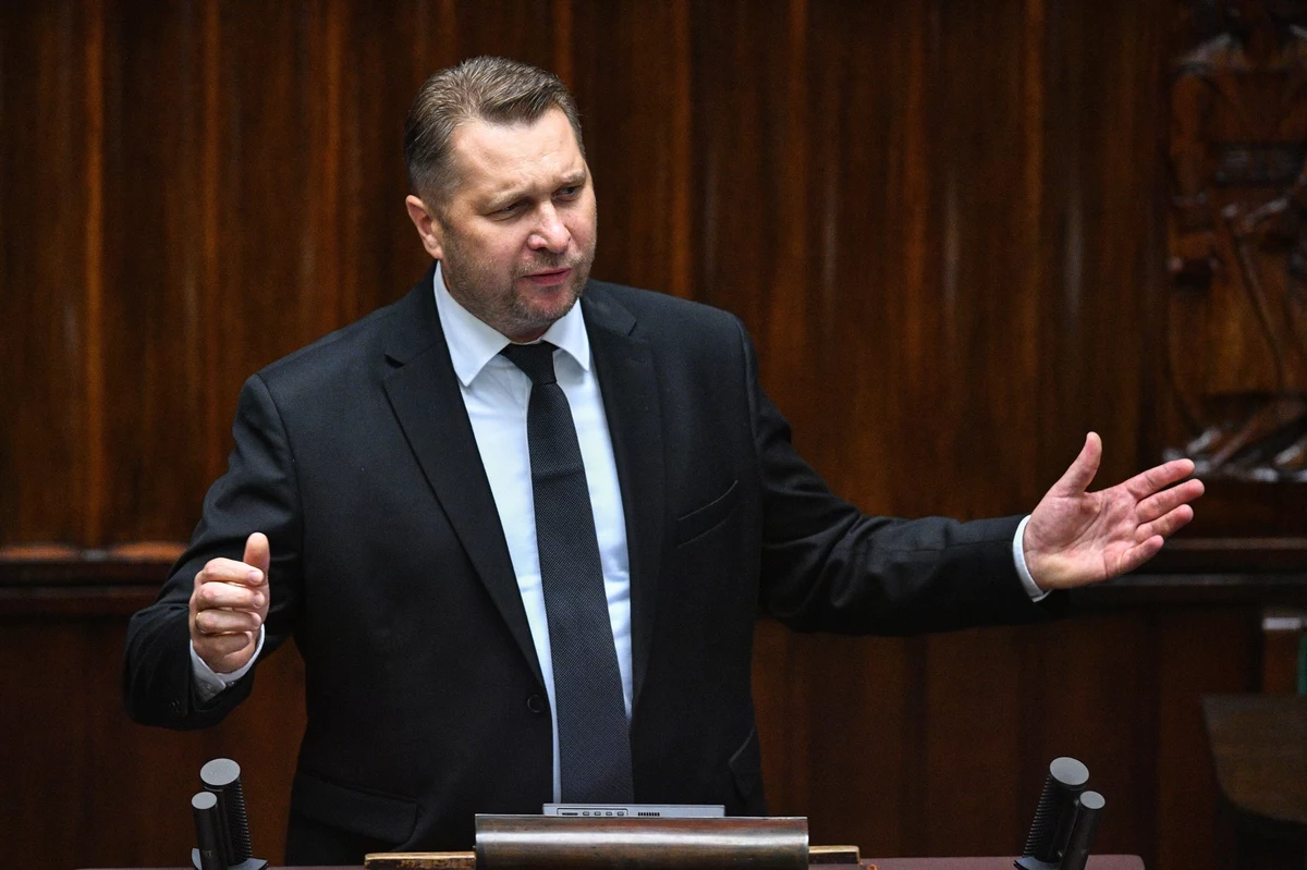 Sejm zajmuje się dziś projektem obywatelskim w sprawie zmian w prawie oświatowym, nazywanym "lex Czarnek 3.0". Zdaniem nauczycieli i ekspertów ograniczy on obecność organizacji pozarządowych w szkołach. 