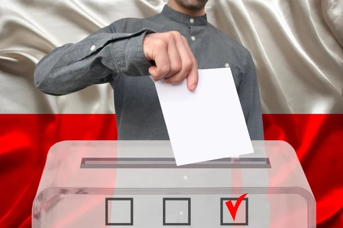 Czy referendum w sprawie relokacji migrantów odbędzie się łącznie z wyborami parlamentarnymi? W piątek Senat odrzucił nowelizację ustawy o referendum ogólnokrajowym, która ma umożliwić przeprowadzenie takiego referendum tego samego dnia, co wybory.