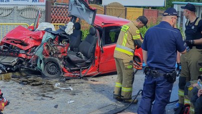 Zderzenie trzech samochodów. Zginął 65-letni kierowca