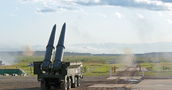 Na zdjęciach satelitarnych firmy Maxar Technologies widać nowy obiekt wojskowy wybudowany na Białorusi. Federacja Amerykańskich Naukowców sugeruje, że może być to magazyn dla zdolnych do przenoszenia broni jądrowej wyrzutni rakiet Iskander. 