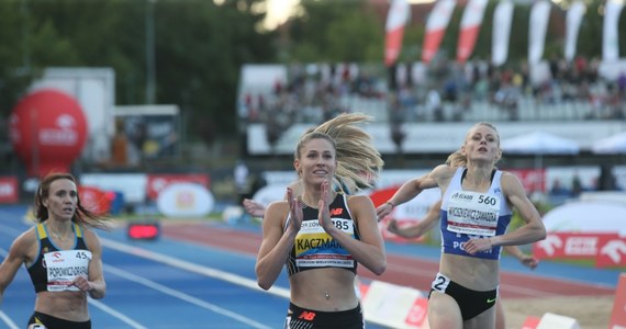 Natalia Kaczmarek wygrywając bieg na 200 m zdobyła drugi złoty medal lekkoatletycznych mistrzostw kraju w Gorzowie Wielkopolskim. W piątek triumfowała na dystansie dwa razy dłuższym. Damian Czykier i Pia Skrzyszowska w ostatnim dniu rywalizacji zwyciężyli w biegach płotkarskich.