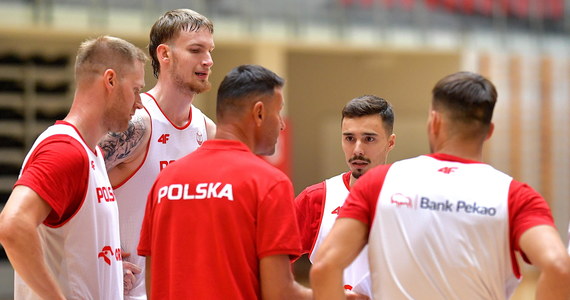 ​Reprezentacja Polski koszykarzy, przygotowująca się do turnieju prekwalifikacyjnego do igrzysk olimpijskich Paryż 2024, przegrała w sobotę z Holandią 90:94 w pierwszym z dwóch spotkań towarzyskich. Rewanż odbędzie się w niedzielę, także we Wrocławiu.