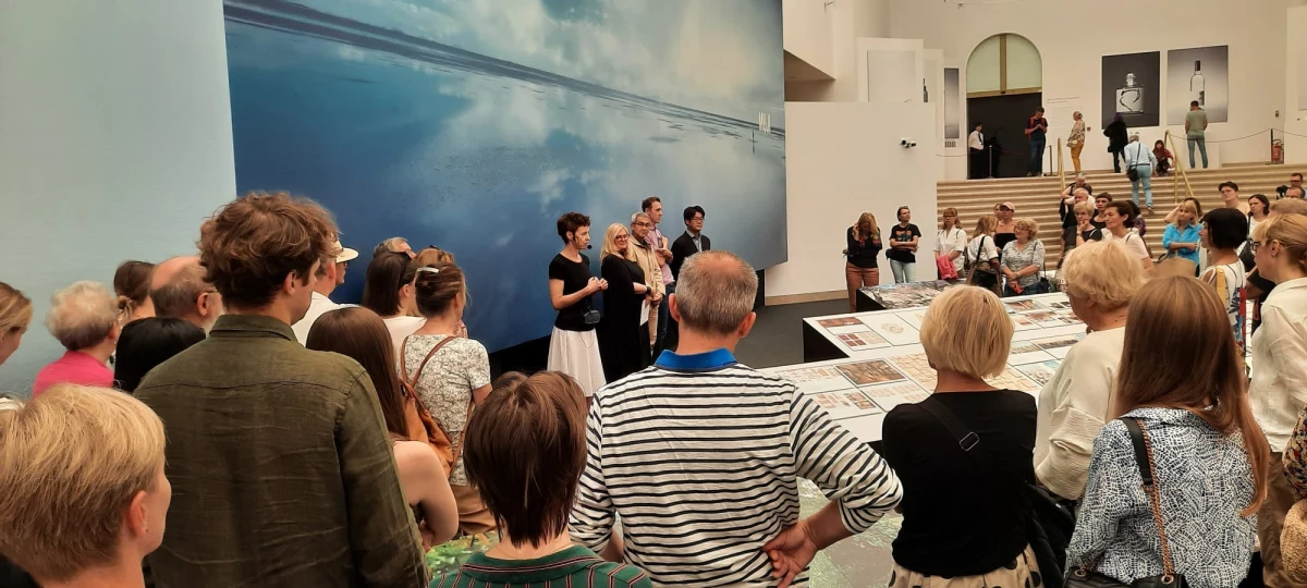 70 swoich prac podaruje Muzeum Narodowemu w Poznaniu Kenya Hara; jeden z najbardziej uznanych na świecie japońskich projektantów. Przekazanie prac odbędzie się w trakcie finisażu wystawy "Kenya Hara. Make the Future Better Than Today. Japońskie projektowanie graficzne".
