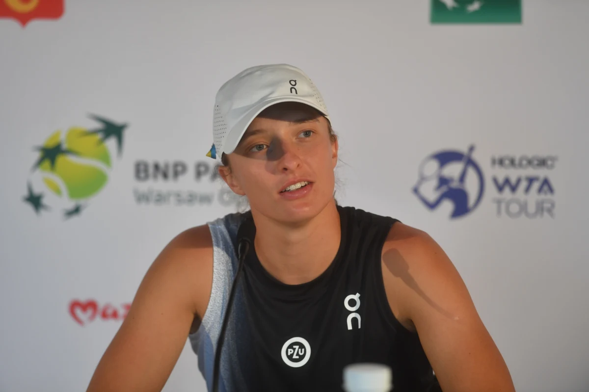 Przed rokiem na BNP Paribas Warsaw Open Iga Świątek odpadła w ćwierćfinale. W tym roku chciała już wygrać i ta sztuka jej się udała. Polka zapisuje na swoim koncie 15 wygrany turniej w karierze. Cały turniej w Warszawie nie wydawał się być dużym wyzwaniem dla Świątek, ale przesadą byłoby twierdzenie, że wszystko przyszło łatwo i przyjemnie.