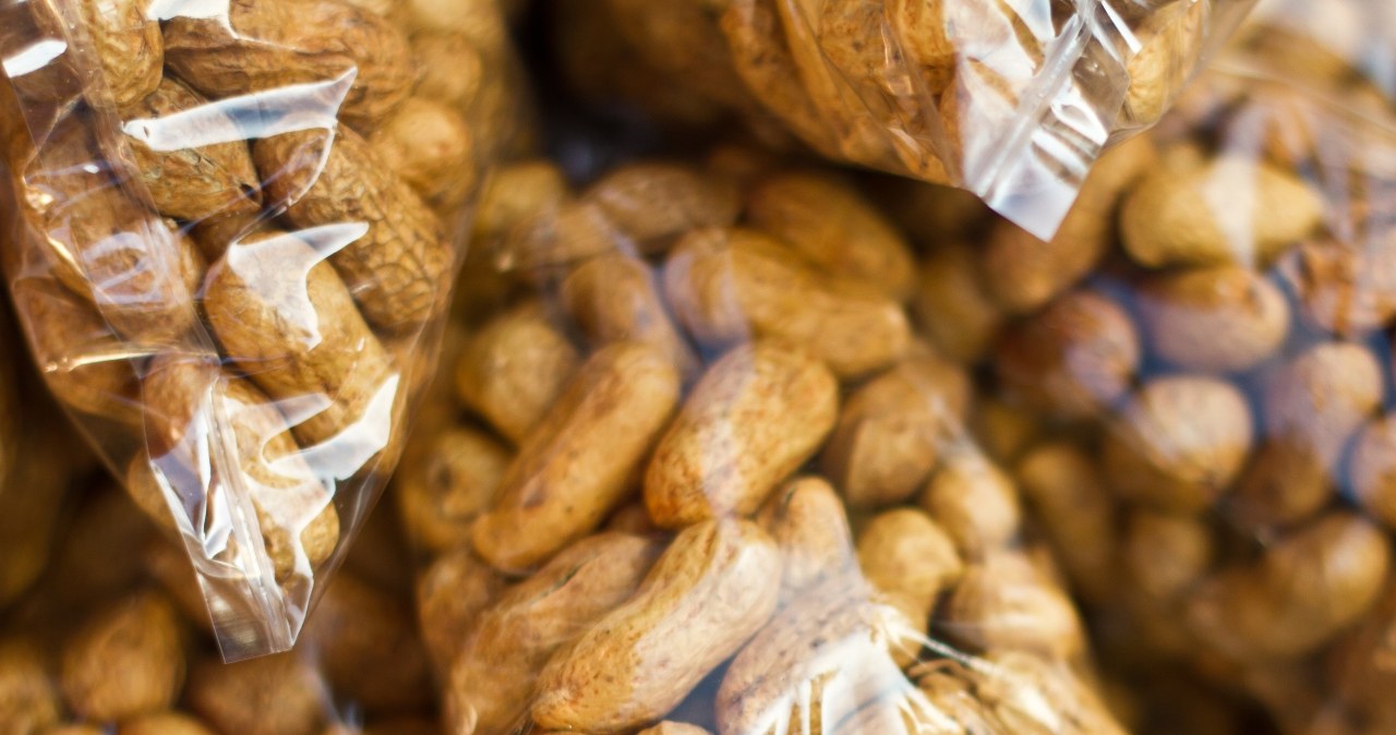 Odkryli niesamowite zastosowanie skorupek fistaszków. Chodzi o grafen