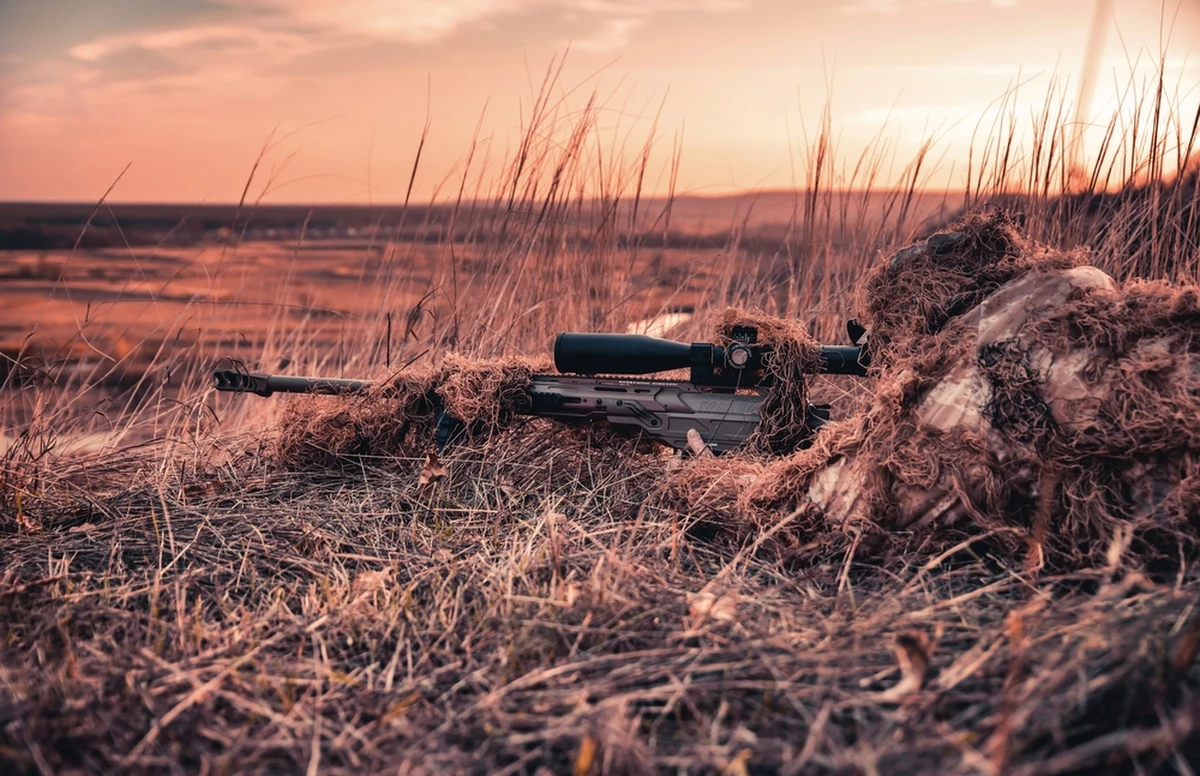 "Możesz ukryć się przed ogniem artyleryjskim, ale nie przed snajperem" - mówi "Duch", dowódca elitarnego ukraińskiego oddziału snajperów, którzy działają obecnie w rejonie Bachmutu. BBC udało się porozmawiać z żołnierzami, którzy stali się prawdziwym postrachem dla wojsk okupanta.