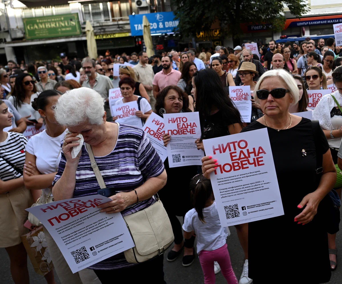Wczoraj przez Sofię i dziesiątki innych bułgarskich miast przeszły protesty. Bułgarki i Bułgarzy solidaryzowali się z maltretowaną dziewczyną, której oprawca został wypuszczony przez sąd na wolność.
