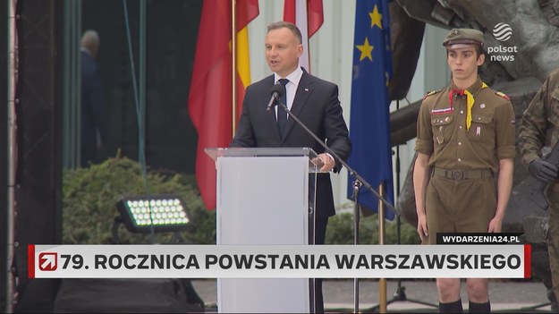 Prezydent Andrzej Duda dziękował powstańcom za ich poświęcenie dla kraju i przykład, jaki dali następnym pokoleniom. 