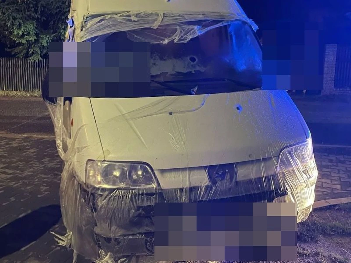 Dwie pijane 16-latki zabrały dostawczy samochód ojca jednej z dziewczyn. Nastolatki rozbiły się na płocie i uszkodziły skrzynkę energetyczną. Po wypadku porzuciły auto z włączonym silnikiem i uciekły z miejsca zdarzenia, do którego doszło w jednej z miejscowości w gminie Lubin (woj. dolnośląskie). Teraz za swój wybryk odpowiedzą przed sądem.