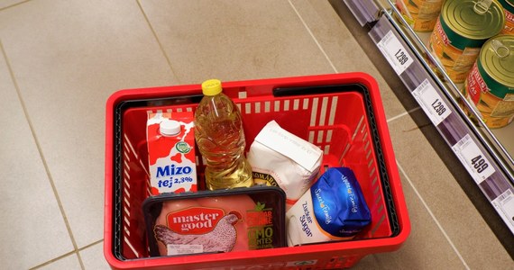 Od sierpnia węgierski rząd zniósł limity cen na podstawowe produkty spożywcze, które obowiązywały od półtora roku. Jednocześnie ma wzrosnąć liczba obowiązkowych promocji w sklepach, nakazanych przez rząd.