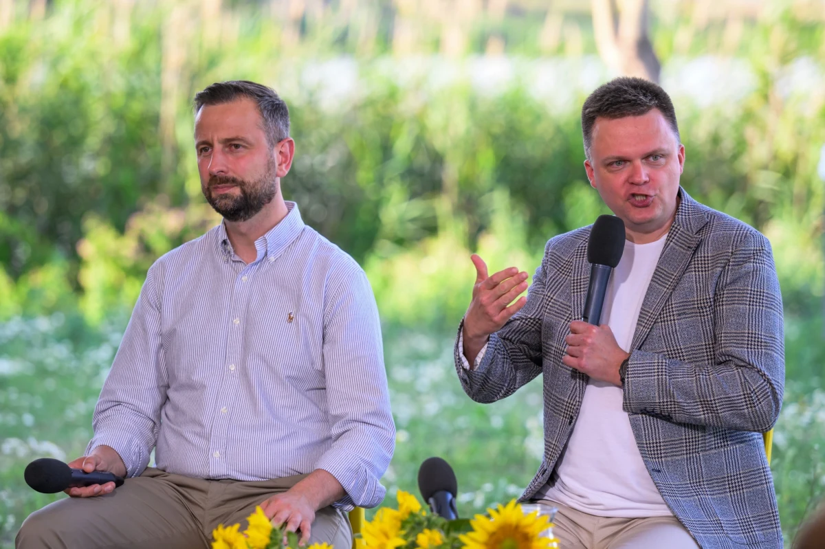 Polska 2050 Szymona Hołowni i Polskie Stronnictwo Ludowe prowadzą rozmowy ostatniej szansy - dowiedział się nieoficjalnie reporter RMF FM Roch Kowalski. Dyskusje są niezbędne, bo nad sojuszem Trzeciej Drogi zawisło widmo rozpadu.