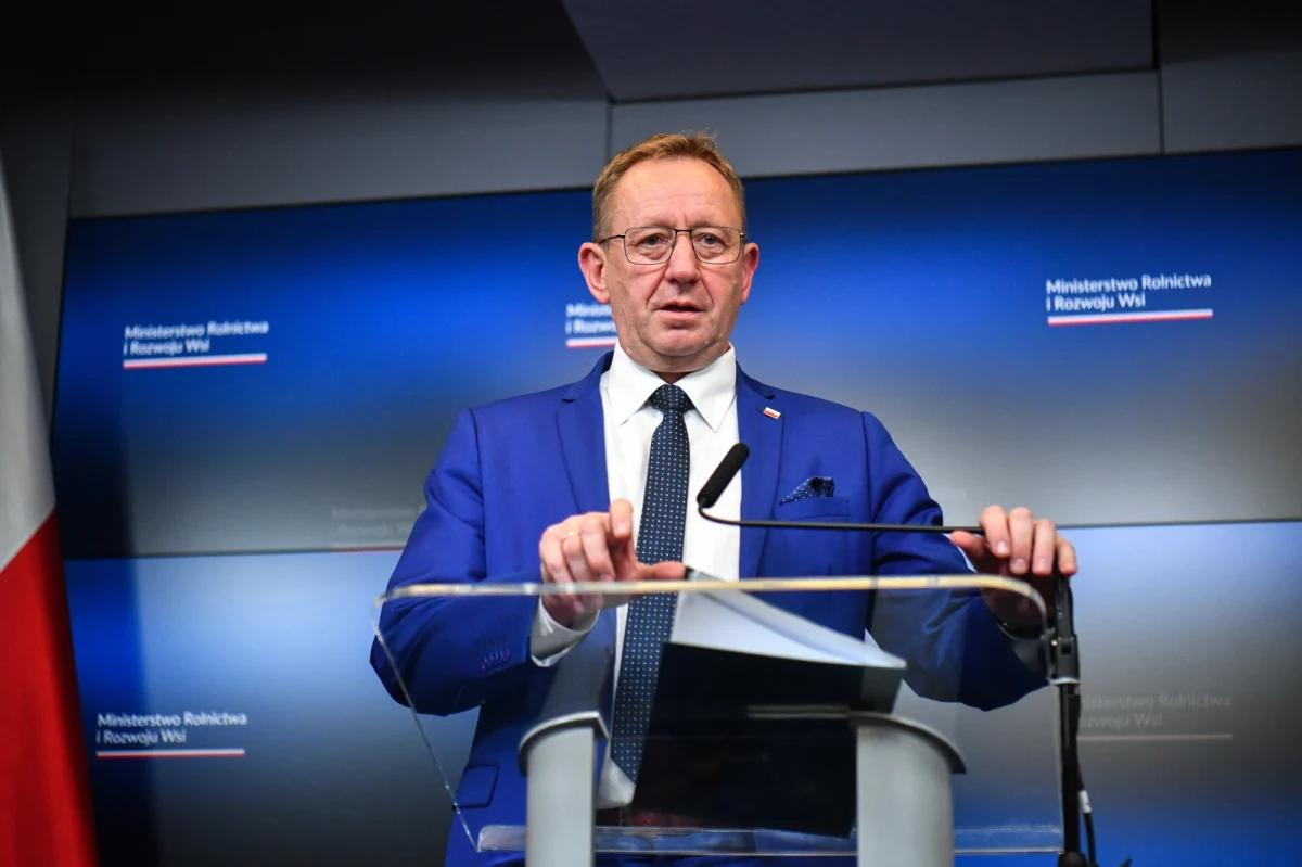 Na większą skalę niż do tej pory ma odbywać się tranzyt ukraińskiego zboża przez Polskę. Zwiększenie przewozu ma odbywać się przy wzmożonej współpracy Polski, Litwy i Łotwy. Minister rolnictwa zapowiedział dziś także wypłatę dopłat dla rolników.