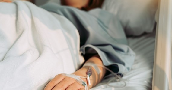 Od 5 sierpnia Oddział Chorób Wewnętrznych Szpitala Specjalistycznego nr 1 w Bytomiu będzie leczył wyłącznie hospitalizowanych pacjentów. Nagłe przypadki i zaplanowane przyjęcia przekieruje do sąsiednich szpitali. Powodem częściowego zawieszenia interny są braki kadrowe.
