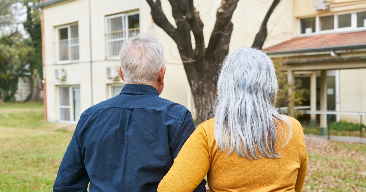 Zauważył, iż żona wydała 70 tys. zł. Zgłosił się na policję