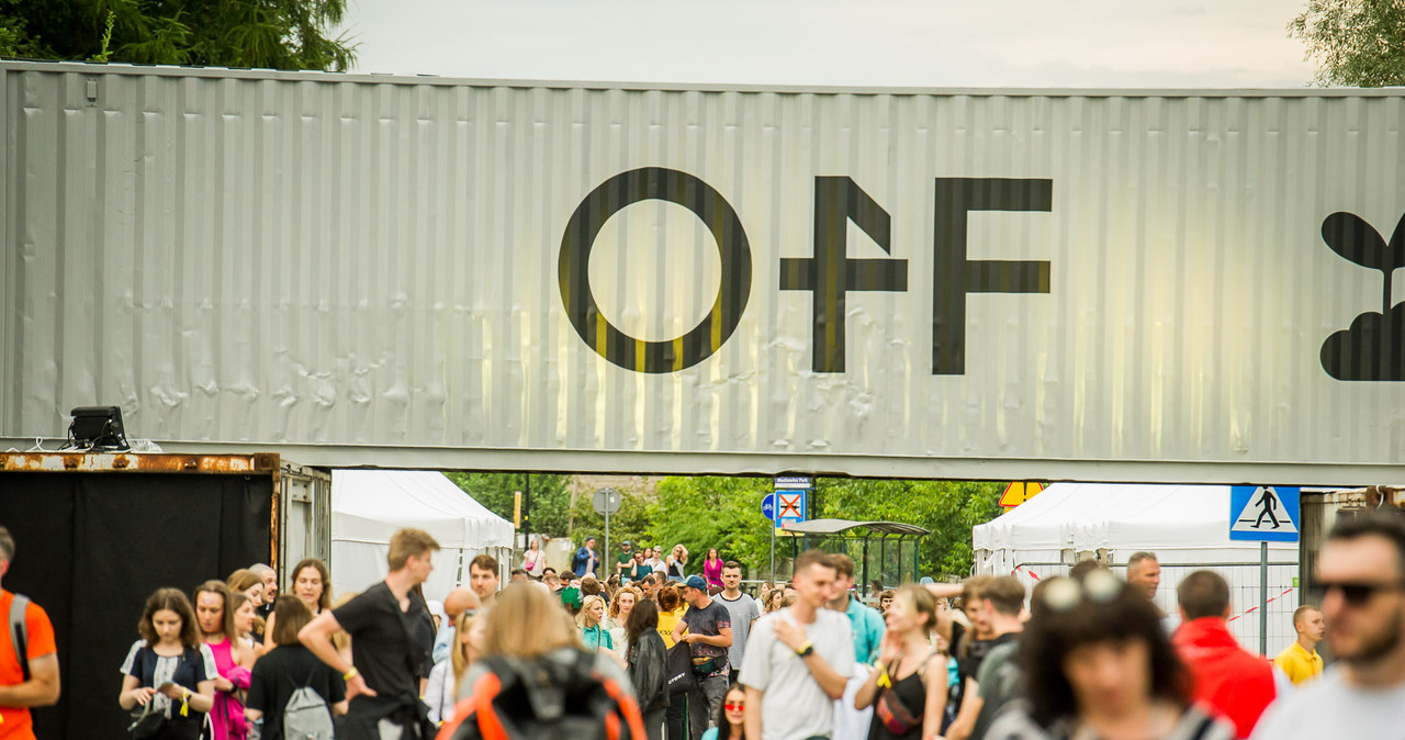OFF Festival odbędzie się od 2 do 4 sierpnia w Katowicach. Dzisiaj organizatorzy odsłonili przed nami kolejne karty – od pięknych, sennych melodii po brutalne hardcore’owe brzmienia. Sprawdzamy, kogo usłyszymy! 
