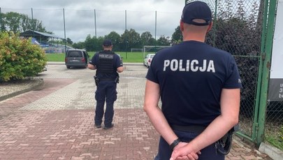 Bójka w okolicach stadionu w Radłowie. Nie żyje jedna osoba