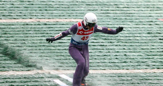 Piotr Żyła wygrał niedzielny konkurs Letniej Grand Prix w skokach narciarskich w Szczyrku. Ze względu na trudne warunki warunki atmosferyczne odbyła się tylko jedna seria.