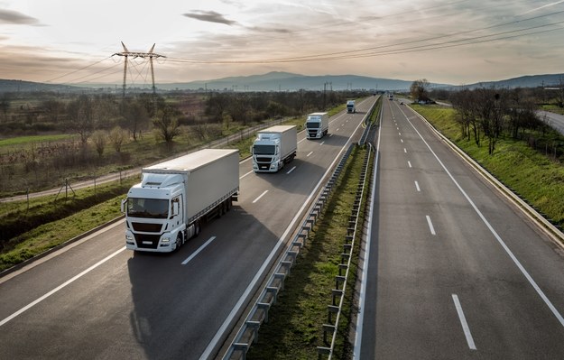 Jak poprawić warunki pracy kierowców ciężarówek? Ruszyło badanie