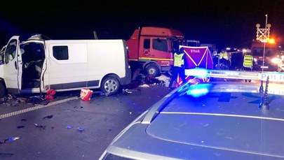 ​Śmiertelny wypadek na A1. Nie żyje 43-latek, cztery osoby trafiły do szpitala