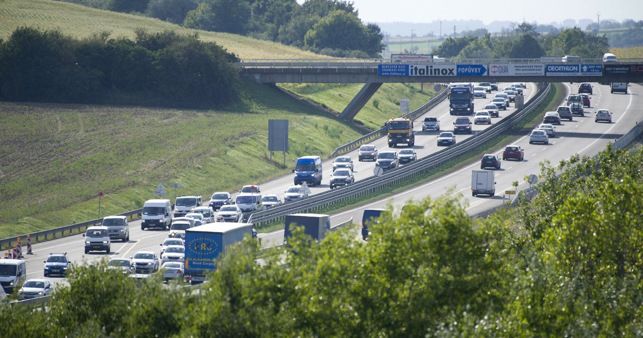 sierpnia, Słowacja, wprowadziła, nową, opłatę, kierowców, Chodzi, płatność, pobieraną, przejazd, autostradami, kraju, samochodem Sąsiad Polski wprowadził zmiany. Nowy rodzaj opłaty za przejazd autostradami