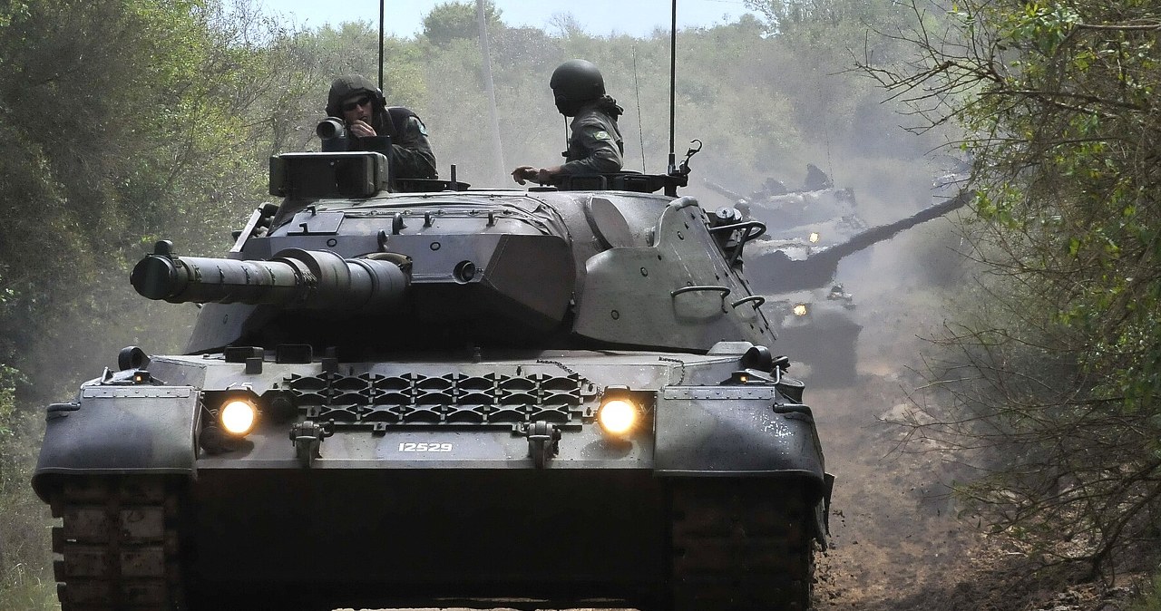 Ukraina szkoli załogi Leopardów w VR. Norwegia dostarczyła systemy