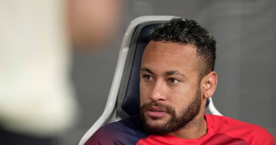 Neymar oficjalnie zakomunikował władzom Paris Saint-Germain chęć opuszczenia zespołu tego lata - poinformował dziennik "L'Equipe". Jak dodano, słynny brazylijski piłkarz podjął decyzję razem z rodziną i swoimi doradcami.