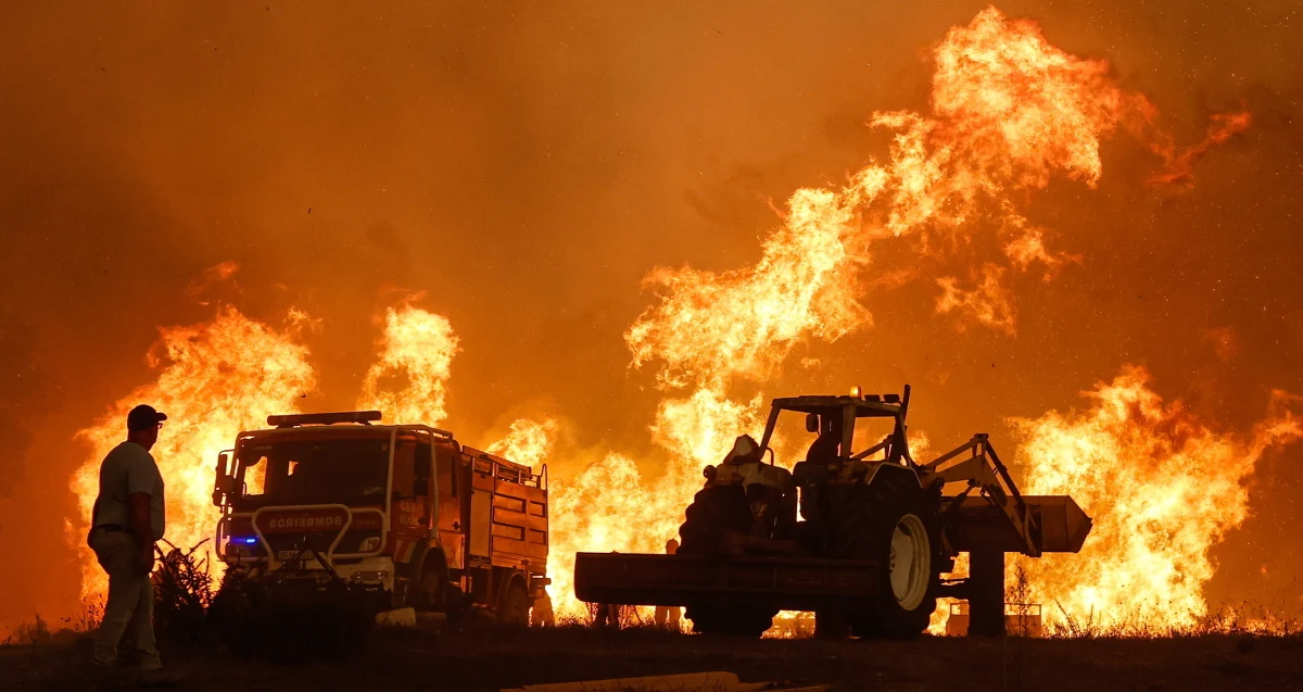 W południowo-zachodniej części Portugalii szaleją pożary. Najgorsza sytuacja jest na terenie dystryktu Beja, gdzie w poniedziałek ranne zostały 22 osoby; większość z nich to strażacy. Do wieczora ewakuowanych zostało ponad 2,5 tys. osób.