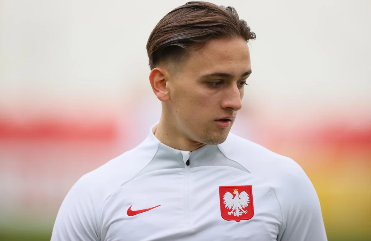 ​Michał Karbownik został piłkarzem Herthy Berlin. Pomocnik dotychczas był zawodnikiem angielskiego Brightonu, ale nie zadebiutował w Premier League, a był wypożyczany do innych zespołów. Poprzedni sezon spędził także w niemieckiej drugiej lidze w barwach Fortuny Düsseldorf.