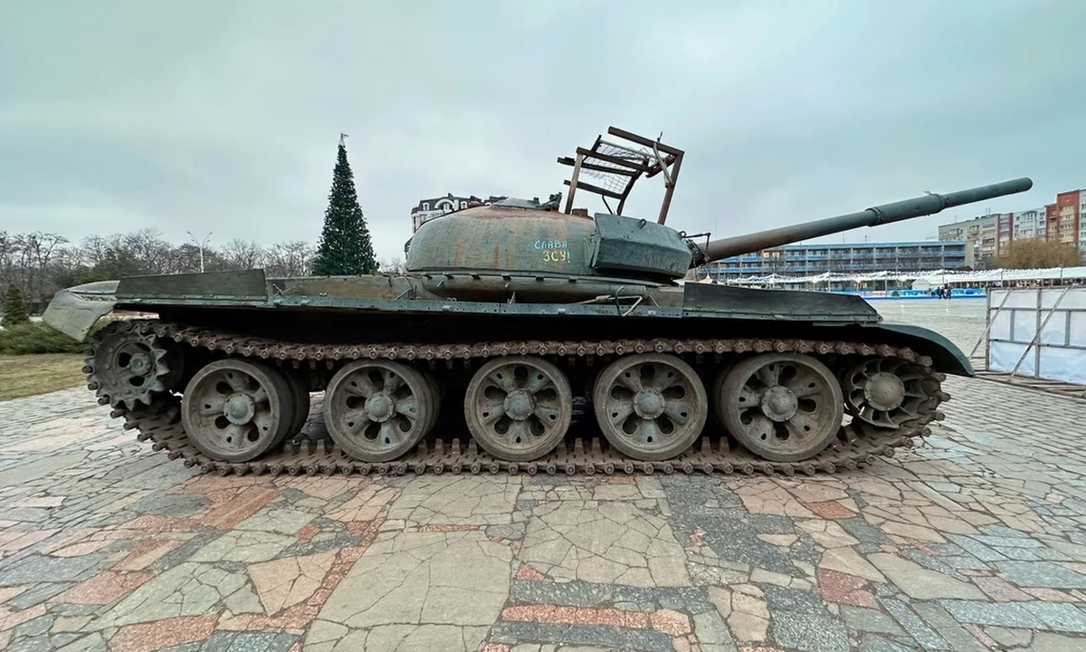 Ponad 40 proc. sowieckich czołgów i transporterów opancerzonych zostało usuniętych z największej w Rosji bazy sprzętu wojskowego Wagżanowo w Buriacji od początku inwazji na Ukrainę. O sprawie pisze portal dziennika "The Moscow Times".