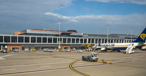 Pasażerów belgijskiego lotniska Bruksela-Charleroi czekają kolejne utrudnienia. Po raz trzeci tego lata piloci Ryanaira będą strajkować. Przerwa w ich pracy nastąpi w poniedziałek 14 sierpnia i wtorek 15 sierpnia.