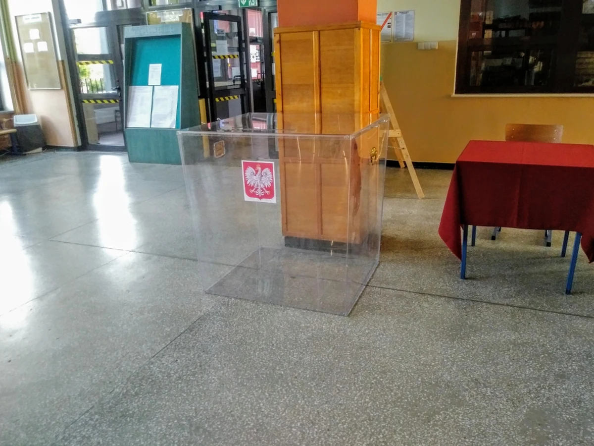 15 października pójdziemy do urn, by wybrać posłów i senatorów na kolejne kadencje Sejmu i Senatu. Prezydent już oficjalnie podpisał postanowienie o zarządzeniu wyborów i rozpoczęciu kampanii wyborczej.