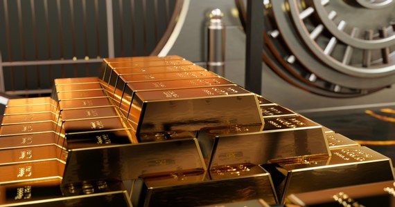 Z nowych danych opublikowanych przez Narodowy Bank Polski wynika, że bank centralny dokonał kolejnego zakupu złotego kruszcu. Analitycy wyliczają, że tym razem to było około 22 ton.