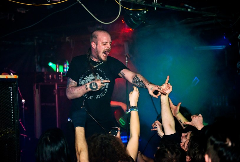 Blackmetalowa grupa Shining ze Szwecji wyda w połowie września nowy longplay. Promuje go singel "Avsändare Okänd".