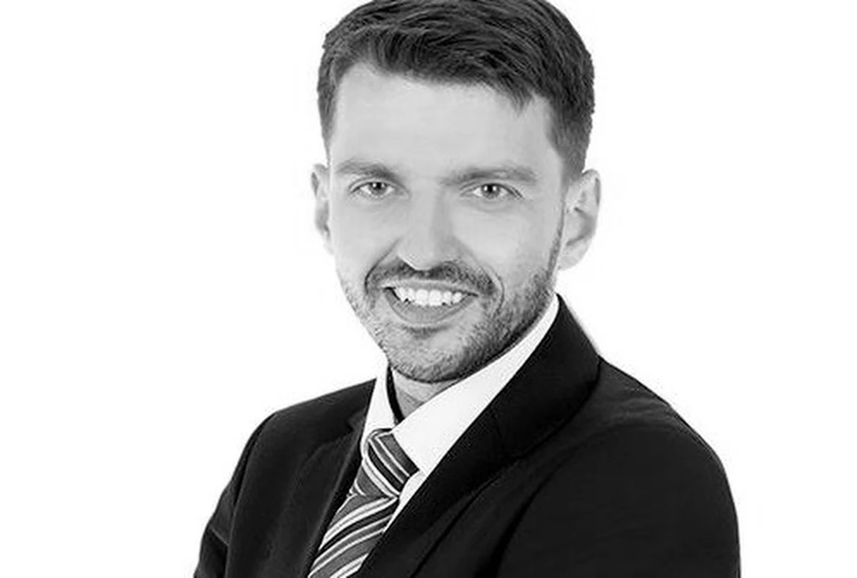 Bielska prokuratura okręgowa otrzymała od włoskich śledczych materiały z tamtejszego postępowania w sprawie śmierci wójta Jaworza. Radosław Ostałkiewicz w maju wypadł z okna pokoju hotelowego na Sardynii. 