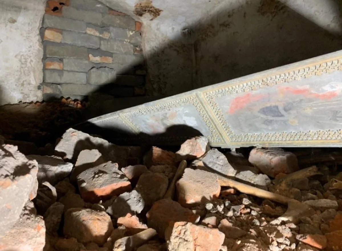 Do znaczącego odkrycia doszło Świdnicy na Dolnym Śląsku. W krypcie pod katedrą, gdzie trwały prace remontowe, robotnicy odkryli przejście do kolejnego pomieszczenia. Tam odnaleziono cynowy sarkofag z 1641 roku. „Kolejnych odkryć w katedrze będzie mnóstwo” - mówi Sobiesław Nowotny, historyk ze Świdnicy i redaktor naczelny ds. naukowych Świdnickiego Portalu Historycznego. W internetowym Radiu RMF24 rozmawiał z nim Tomasz Terlikowski.