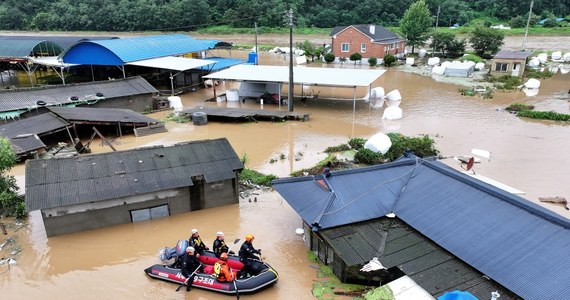 Ponad 500 polskich harcerzy, którzy przebywają w Korei Południowej na światowym zlocie skautów Jamboree, jest bezpiecznych. Przedwczoraj wszyscy uczestnicy tego wydarzenia musieli zostać ewakuowani z nadmorskich terenów ze względu na prognozowany na Półwyspie Koreańskim tajfun.