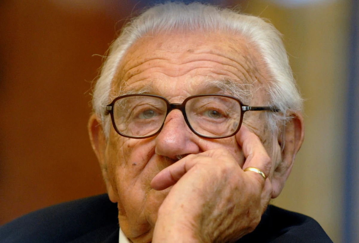 Nicholas Winton tuż przed wybuchem II wojny światowej ocalił setki żydowskich dzieci. Powstaje o nim film. W jego rolę na ekranie wciela się słynny brytyjski aktor Anthony Hopkins. 