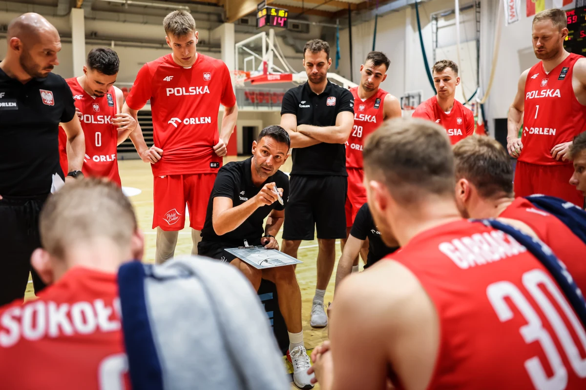 Polska, Węgry, Bośnia i Hercegowina albo Portugalia – koszykarze tylko jednego z tych krajów dostaną prawo gry we właściwych kwalifikacjach olimpijskich w przyszłym roku. Walczą o to od niedzieli w Gliwicach w turnieju prekwalifikacyjnym do igrzysk olimpijskich Paryż 2024. 