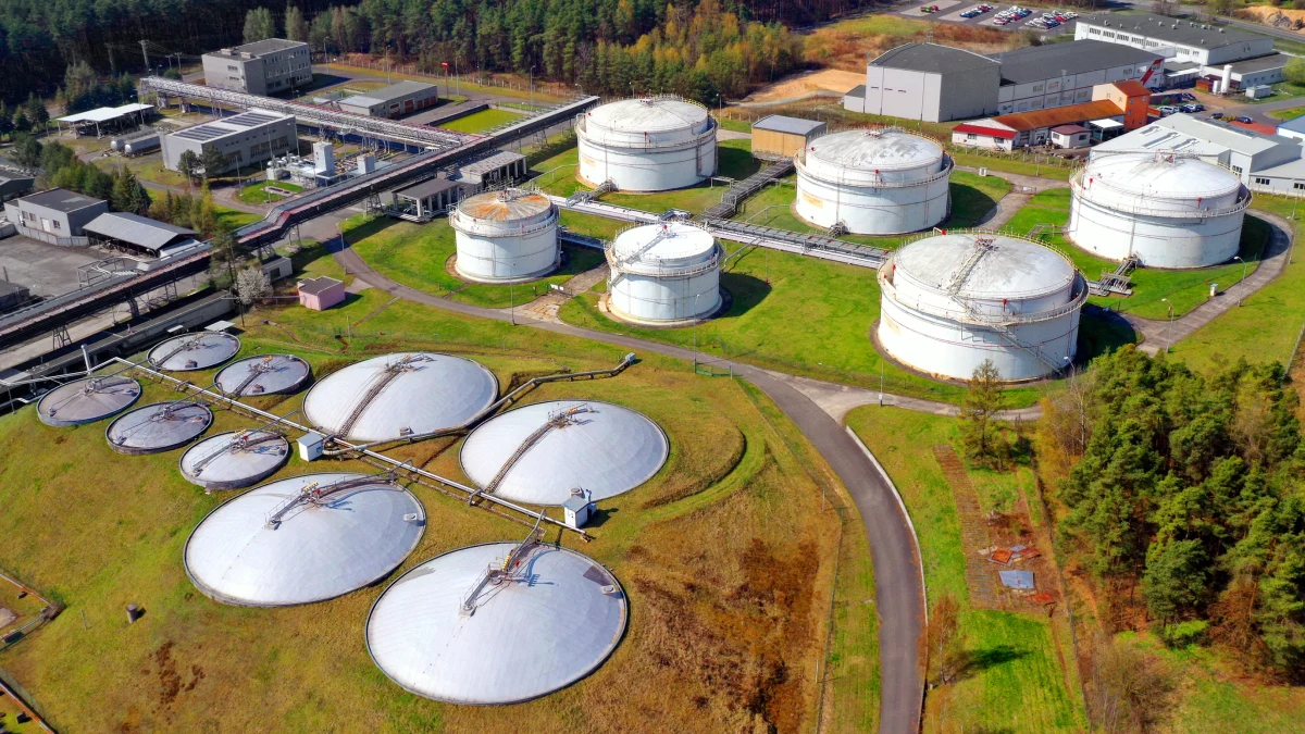 „Dzięki podejmowanym działaniom w sektorze energii jesteśmy w lepszej sytuacji i lepiej przygotowani na nadchodzącą zimę” –  taką informację przekazała korespondentce RMF FM w Brukseli Komisja Europejska.