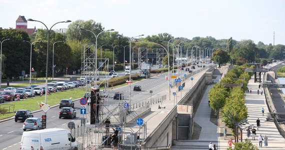 W związku z próbą generalną defilady powietrznej, w sobotę, 12 sierpnia, w  godz. 14-15 wyłączony zostanie ruch na mostach Gdańskim i Śląsko-Dąbrowskim.  Oba mosty będę zamknięte w tych samych godzinach także 15 sierpnia.
