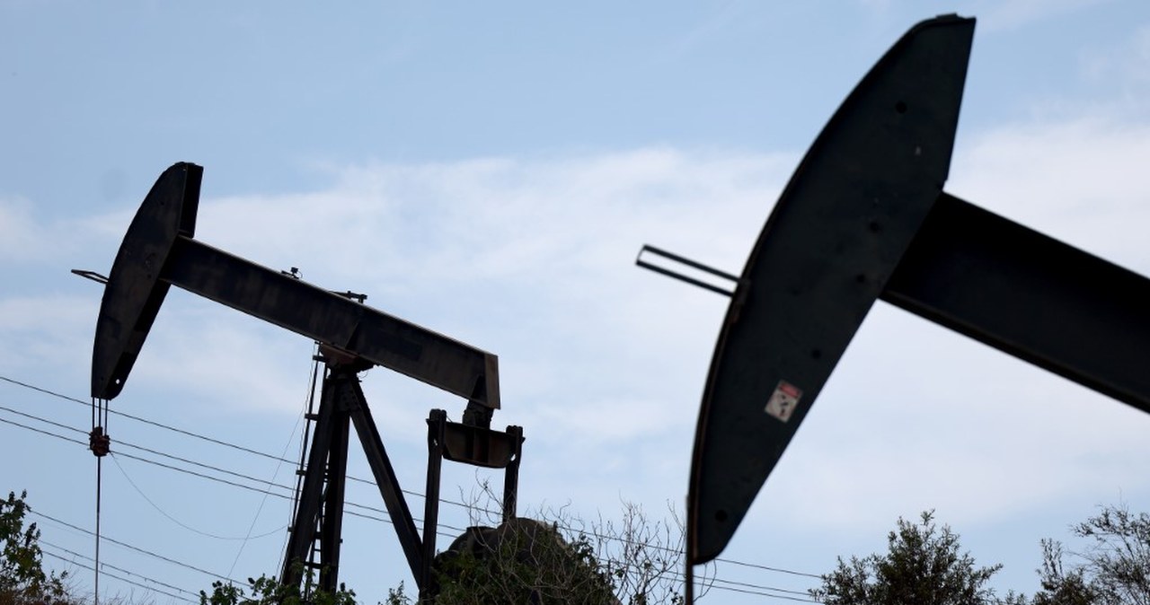 Gigantyczny skok cen ropy. To już ponad 100 dolarów za baryłkę