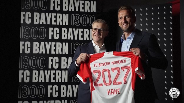 Harry Kane oficjalnie został graczem Bayernu Monachium, podpisując z klubem czteroletni kontrakt. 