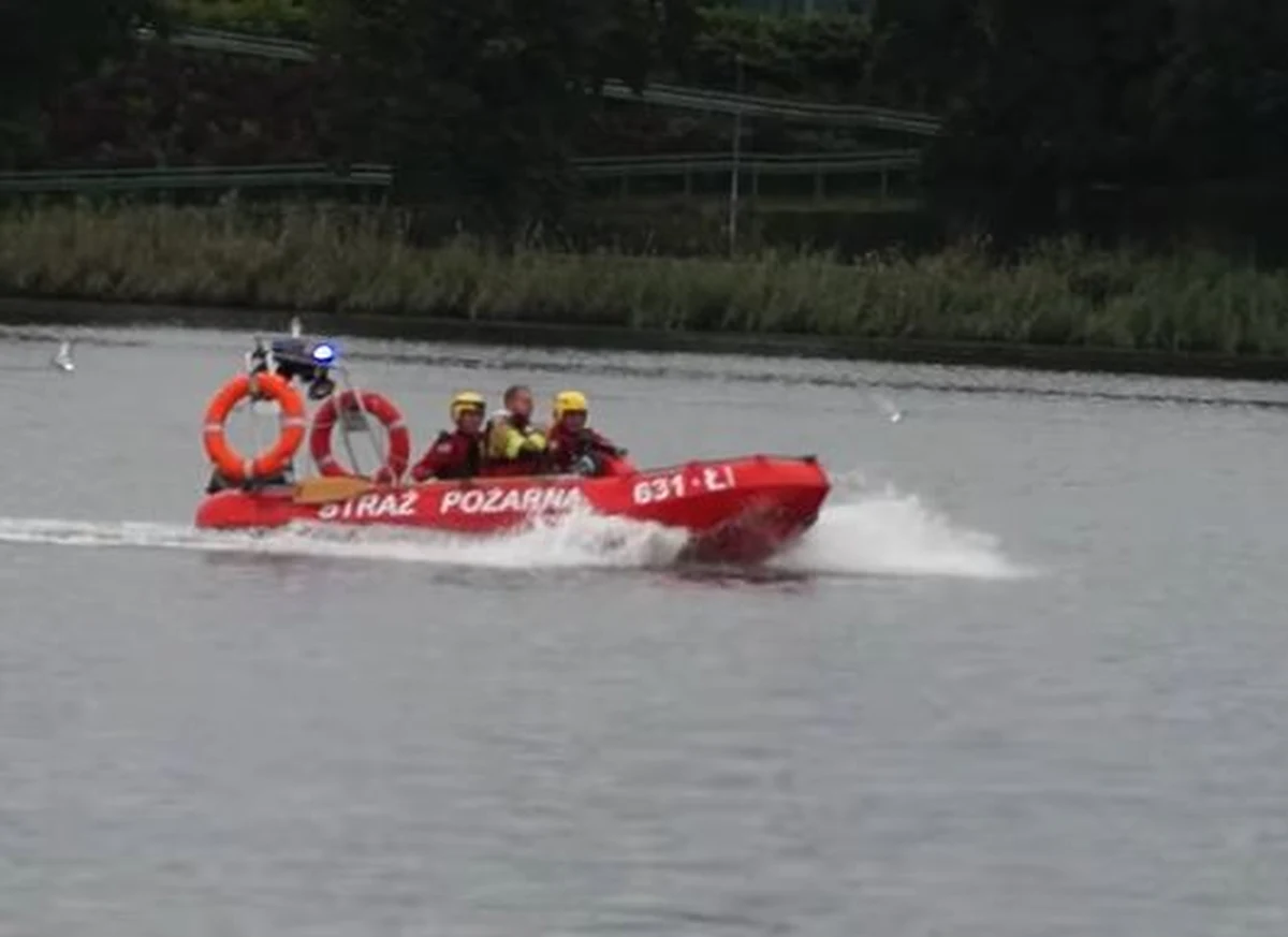 W niedzielę po południu strażaccy płetwonurkowie wydobyli z Jeziora Durowskiego w Wągrowcu (woj. wielkopolskie) ciało 39-letniego opiekuna kolonijnego. Mężczyzna był poszukiwany od soboty.