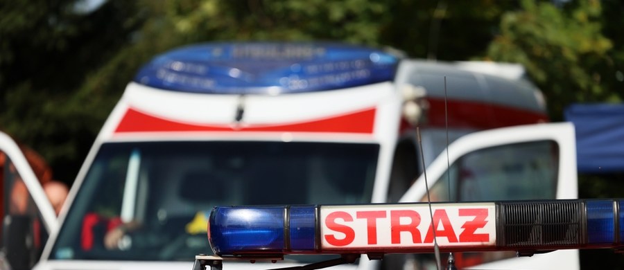 Strażacy prowadzą poszukiwania 74-latka, który w miejscowości Wojdal (Kujawsko-Pomorskie) wszedł do wody w wyrobisku żwirowni i zaginął.