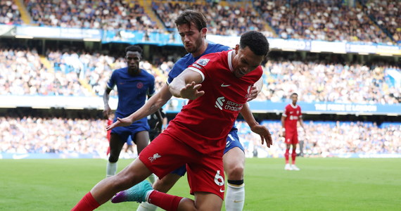 Chelsea Londyn zremisowała u siebie z Liverpoolem 1:1 w najważniejszym spotkaniu inauguracyjnej kolejki angielskiej ekstraklasy piłkarskiej. Na ławce trenerskiej gospodarzy zadebiutował Argentyńczyk Mauricio Pochettino.