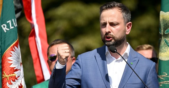 Zagłosujemy przeciwko przeprowadzeniu tego kampanijnego manewru; to nie jest żadne referendum, to kampanijny zabieg mający budować poparcie dla partii rządzącej - powiedział w Tarnowie szef PSL Władysław Kosiniak-Kamysz, pytany jak PSL zagłosuje ws. wniosku o zarządzenie ogólnokrajowego referendum.