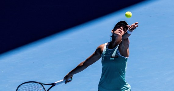 Magda Linette przegrała z amerykańską kwalifikantką Ann Li 6:0, 6:7 (5-7), 2:6 w pierwszej rundzie tenisowego turnieju WTA 1000 na twardych kortach w Cincinnati (pula nagród 2,8 mln dolarów).